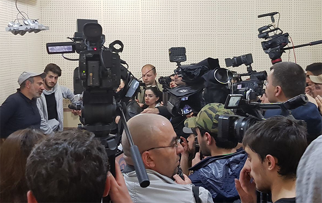 У Вірменії мітингувальники увірвалися в будівлю Громадського радіо